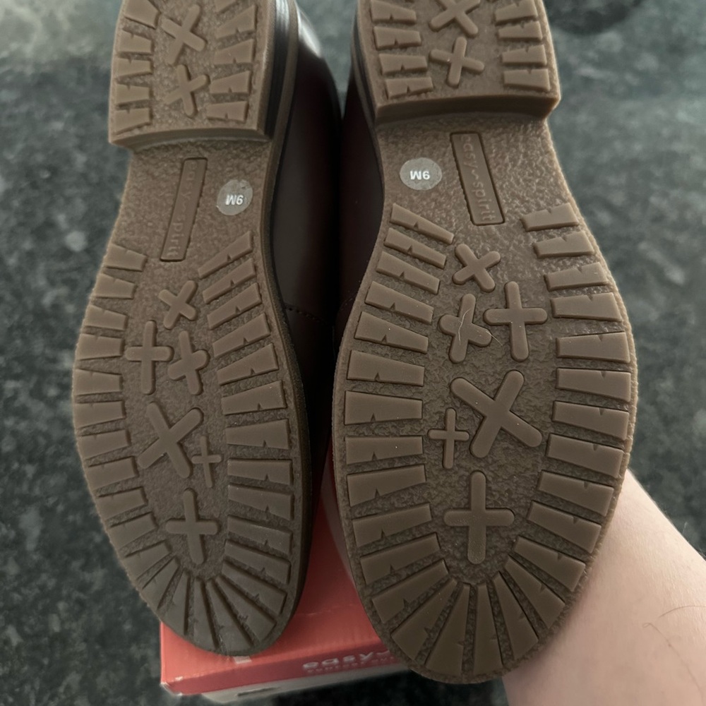 Brand new in box Easy Spirit Women’s Juniper3 Brown Slip-On Loafers - Picture 3 of 6